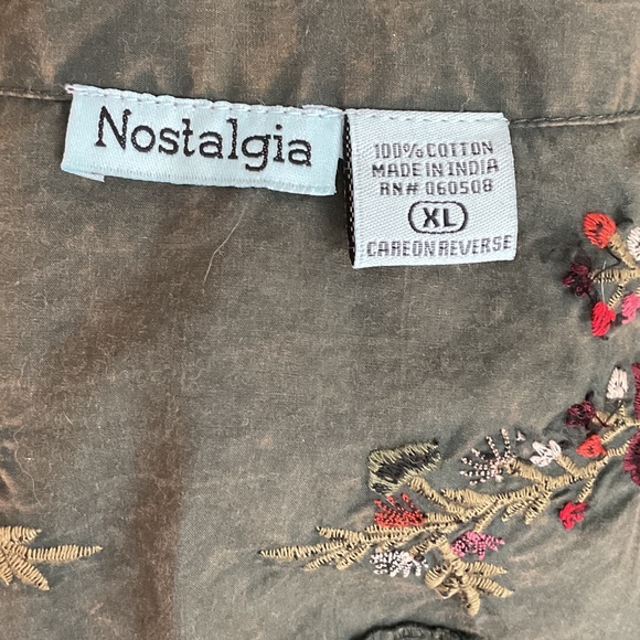 Nostalgia Green Button Down Shirt with Floral Embroidery - Picture 7 of 7